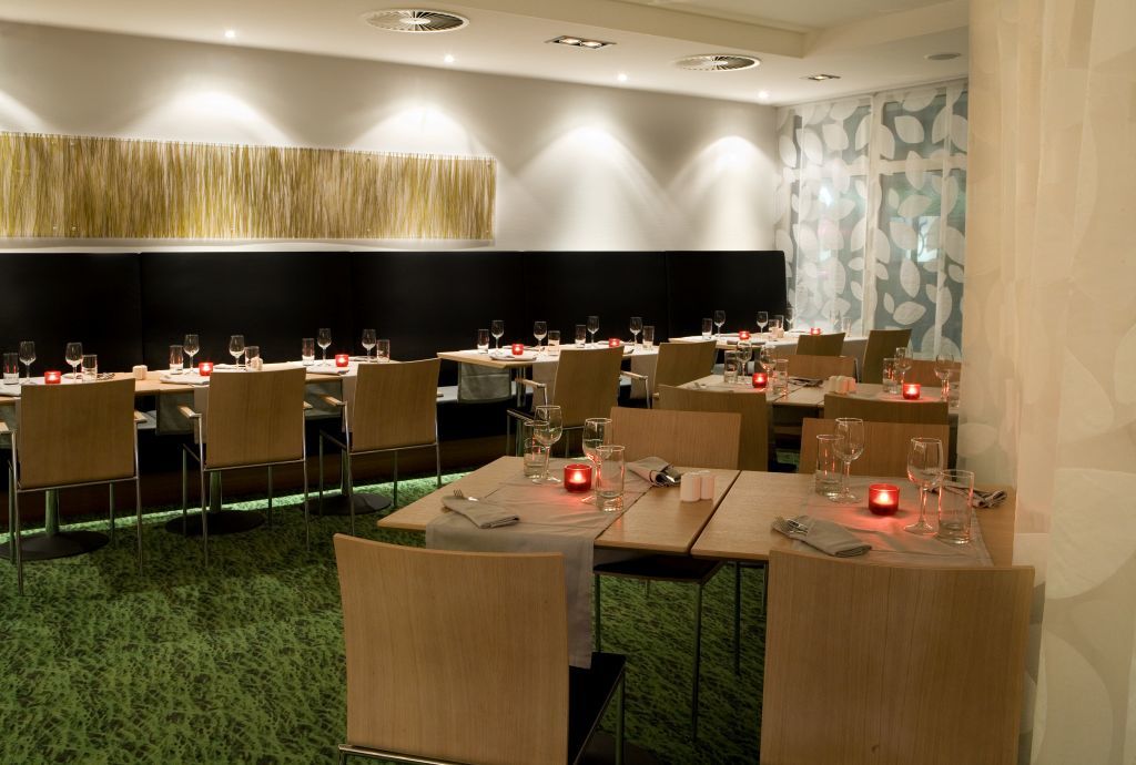 Park Inn By Radisson Nuernberg Restaurant photo